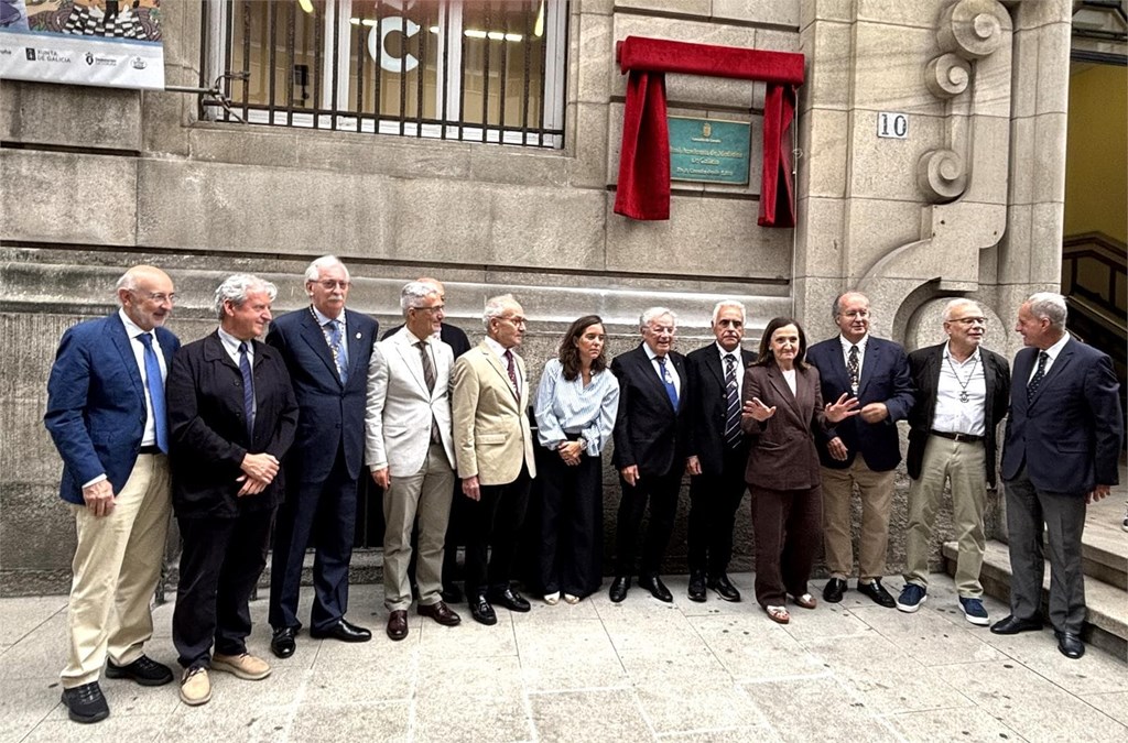 Discurso del Excelentísimo D. Francisco José Martelo Villar, presidente de la Real Academia de Medicina de Galicia, en el descubrimiento de la placa conmemorativa del inicio de las actividades de la institución en A Coruña en 1833.