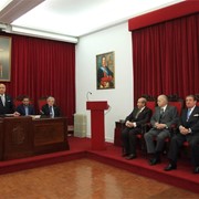 SOLEMNE SESIÓN GRATULATORIA DE ENTREGA, AL EXCMO. AYUNTAMIENTO DE A CORUÑA, DE “PLACA DE PLATA DE HONOR
