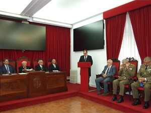 SOLEMNE SESIÓN PÚBLICA DE RECEPCIÓN COMO ACADÉMICO NUMERARIO DEL DR. FERNANDO PONTE HERNANDO